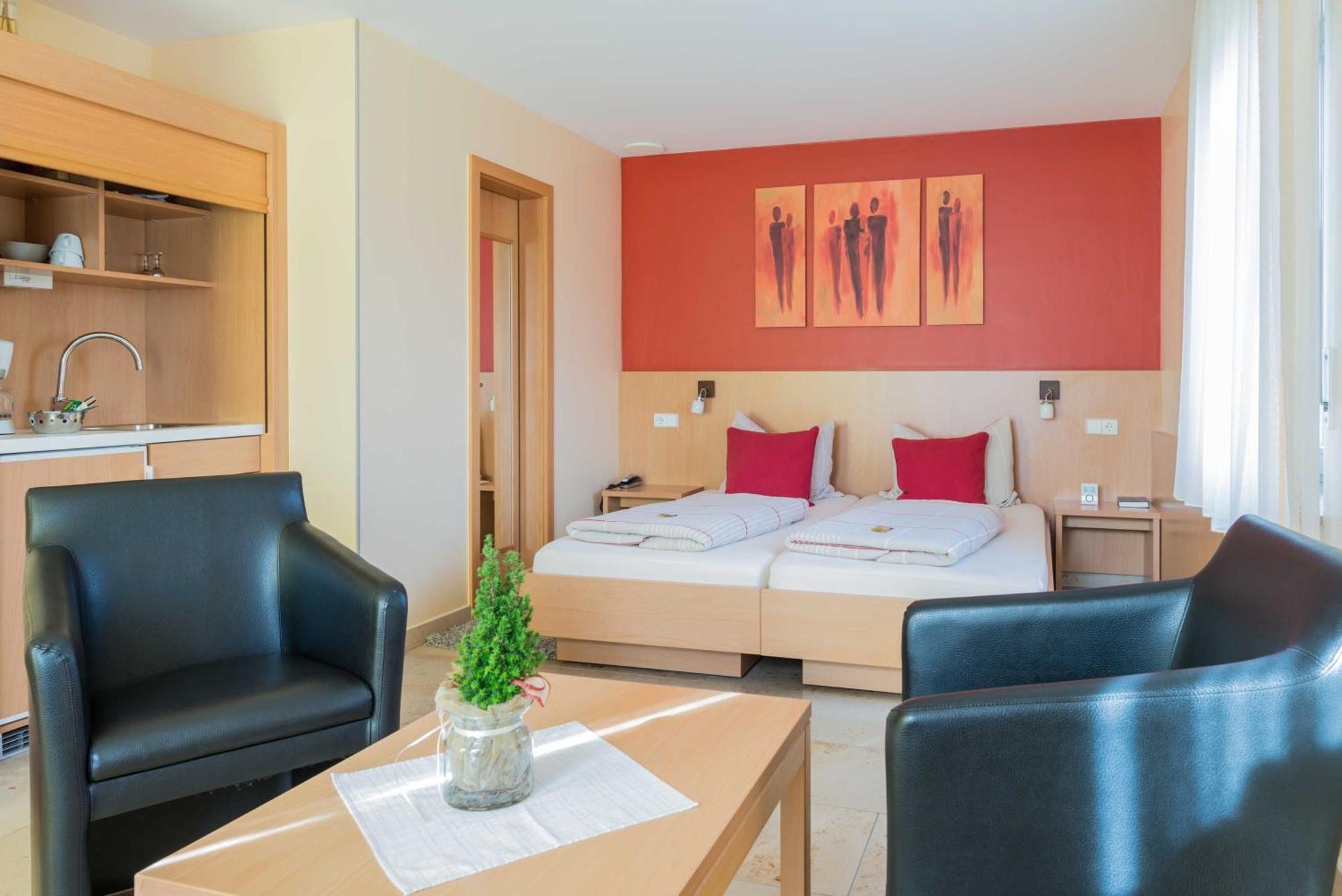 Muellers Weingut Und Weinstube Im Auerberg Apartment Nordheim  Bagian luar foto